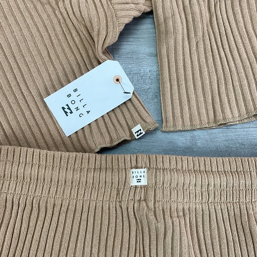 🔆BILLABONG🔆 KEEP LOUNGIN TOP
KEEP LOUNGIN PANT SET - Picture 13 of 14